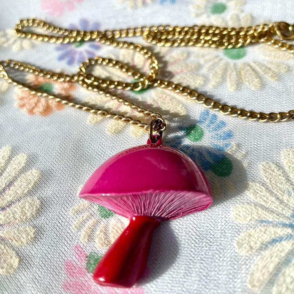 Vintage 70s Pink Red Metal Mushroom Pendant with Chain Necklace Costume Jewelry